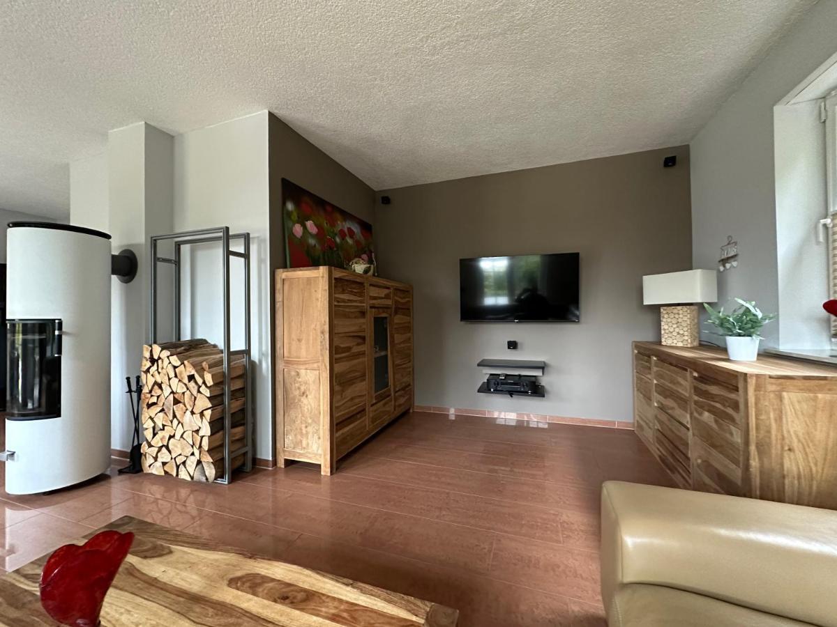 Stadtvilla In Leipzig 7 Personen 3 Schlafzimmer 2 Baeder Garten Und Terrasse Zentral Gelegen Messe Innenstadt Seen Екстериор снимка