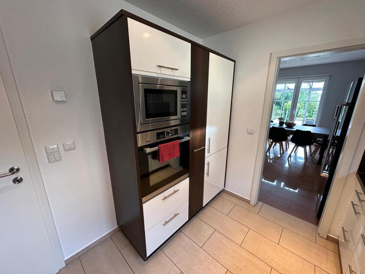Stadtvilla In Leipzig 7 Personen 3 Schlafzimmer 2 Baeder Garten Und Terrasse Zentral Gelegen Messe Innenstadt Seen Екстериор снимка